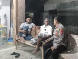 Patroli Dialogis Polsek Syamtalira Bayu, Ajak Warga Kibarkan Bendera Merah Putih Sambut HUT RI ke-80