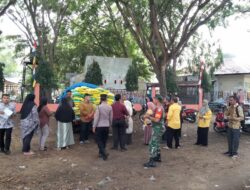 Polsek Banda Sakti Kawal Gerakan Pangan Murah di Depan SDN 12 Lhokseumawe