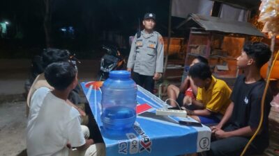 Polsek Muara Dua Ajak Remaja Jauhi Balap Liar dan Pergaulan Negatif Saat Patroli Malam
