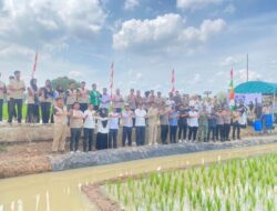 Kapolres Lhokseumawe Hadiri Launching Program “Smart Minapadi” BEM Unimal, Serahkan Bantuan Beras untuk Mahasiswa