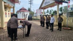 Tingkatkan Disiplin, Personel Polsek Muara Dua Tandatangani Fakta Integritas