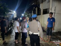 Polisi Sigap Datangi Lokasi Kebakaran Tiga Rumah di Kuta Blang Lhokseumawe