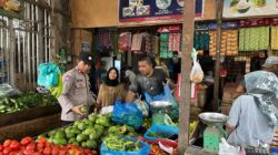 Cegah Aksi Kriminalitas, Polisi Lakukan Pengecekan Harga Sembako di Pasar Inpres Lhokseumawe
