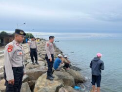 Polisi Patroli Wisata di Pantai Jagu Lhokseumawe, Antisipasi Gangguan Kamtibmas