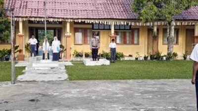 Polisi Jadi Pembina Upacara di SMP Negeri 3 Dewantara, Ajak Siswa Jauhi Kenakalan Remaja dan Bahaya Narkoba