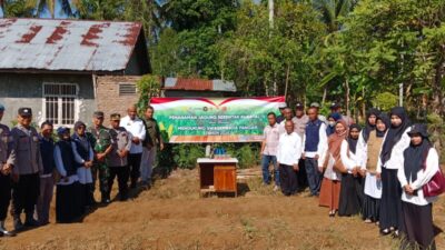 Dukung Ketahanan Pangan, Polsek Muara Batu Tanam Jagung Bersama Warga di Desa Cot Seurani