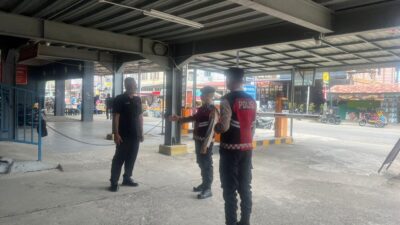 Personel Samapta Polres Lhokseumawe Sambangi Lokasi Parkir Suzuya, Cegah Gangguan Kamtibmas