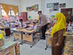 Polsek Muara Dua Monitoring Pembagian 7.441 Paket Makan Bergizi Gratis untuk Siswa dan Kelompok B3