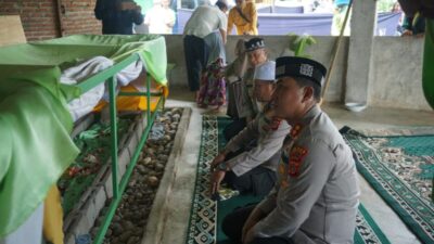 Kapolres Lhokseumawe Hadiri Maulid Nabi dan Ziarah ke Makam Pendiri Dayah Tarbiyah Islamiyah Mazhab Syafi’i
