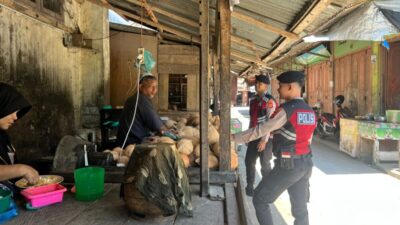 Polsek Muara Dua Gelar Patroli Pasar, Cegah Aksi Kriminal dan Pastikan Situasi Tetap Kondusif