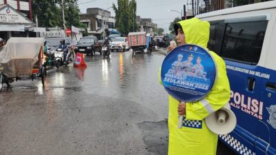 Meski Diguyur Hujan, Satlantas Polres Lhokseumawe Tetap Gencarkan Penyuluhan Keliling Ops Zebra Seulawah 2025