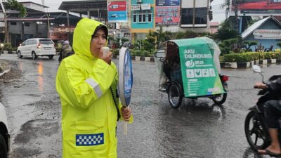 Musim Hujan Melanda, Polantas Lhokseumawe Ingatkan Pengendara Tingkatkan Kewaspadaan di Jalan
