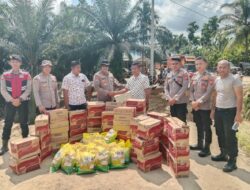 Polres Lhokseumawe Salurkan Bansos untuk Warga Terdampak Banjir di Meurah Mulia
