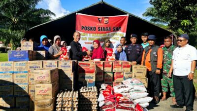 Abu Heri Salurkan Bantuan untuk Warga Trumon, Desak Pemerintah Tinggikan Jalan Nasional