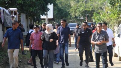 Wali Kota Lhokseumawe Dampingi Anggota DPD RI Tinjau Dampak Banjir dan Longsor di Ujong Pacu