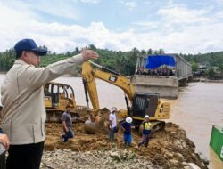 Presiden Prabowo Tinjau Pembangunan Jembatan Bailey Teupin Mane untuk Pulihkan Akses Bireuen–Takengon