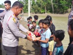 Kapolres Lhokseumawe Lakukan Trauma Healing di Sawang, Kembalikan Senyum Anak-Anak Terdampak Banjir
