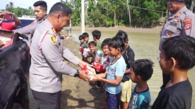 Kapolres Lhokseumawe Lakukan Trauma Healing di Sawang, Kembalikan Senyum Anak-Anak Terdampak Banjir