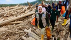 Di Sekumur yang Tersisa Puing, Ketegaran Kak Na Akhirnya Runtuh