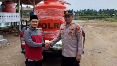 Sat Binmas Polres Lhokseumawe Serahkan Bantuan Sosial kepada LPI Ihyaul Quran di Ujung Blang