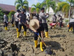 Di Antara Lumpur dan Harapan, Kapolres Lhokseumawe Hadir di SMA Negeri 1 Muara Batu