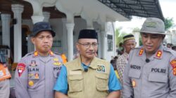 Haji Uma Apresiasi Polres Lhokseumawe dan Brimob Kaltim Bersihkan Masjid Syuhada Pascabanjir