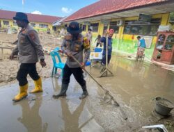 Di MIN 1 Muara Batu, Kapolres Lhokseumawe Hadir Menghapus Jejak Banjir