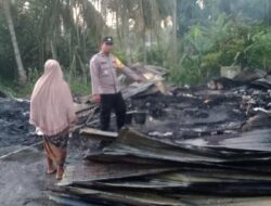 Polisi Sigap Datangi TKP Kebakaran Rumah dan Kedai di Banda Baro, Kerugian Capai Rp60 Juta