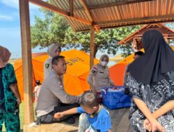 Polres Lhokseumawe Gelar Bakti Kesehatan untuk Warga Terdampak Banjir di Desa Lancok