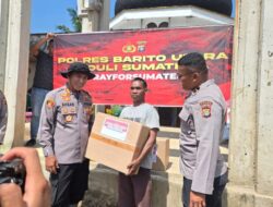 Kapolres Lhokseumawe Serahkan Bantuan ke Masjid Assa’adah Paya Rabo Lhok, Wujud Kepedulian Polri untuk Warga Terdampak Banjir