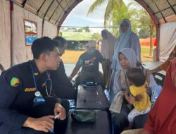 Polres Lhokseumawe Gelar Bakti Kesehatan untuk Warga Terdampak Banjir di Desa Lhok Pungki