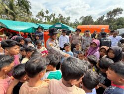 Kapolres Lhokseumawe Gelar Trauma Healing dan Pengobatan Gratis bagi Pengungsi Banjir di Riseh Tunong