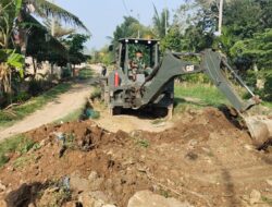 TNI Rampungkan Perbaikan Jalan dan Parit di Blang Peuria, Akses Warga Kembali Normal