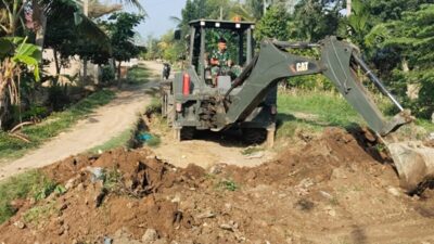 TNI Rampungkan Perbaikan Jalan dan Parit di Blang Peuria, Akses Warga Kembali Normal