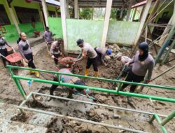 Polres Lhokseumawe dan BKO Brimob Kaltim Gotong Royong Bersihkan MTsN 10 Sawang