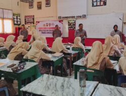Sat Binmas Polres Lhokseumawe Sosialisasikan E-Learning Polri Mengajar di SMA Negeri 1