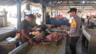 Polsek Syamtalira Bayu Monitoring Sembako di Pasar Keude Bayu, Pastikan Ketersediaan dan Stabilitas Jelang Ramadhan