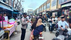 Sore Ramadan di Keude Punteuet, Polisi Hadir Jaga Kelancaran Arus Jelang Berbuka