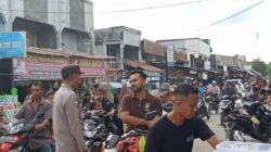 Jelang Berbuka, Polsek Nisam Amankan dan Atur Arus Lalu Lintas di Pasar Keude Amplah