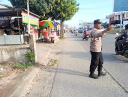 Humanis di Tengah Keramaian Ramadan, Polisi Hadir Kawal Warga Berburu Takjil di Muara Dua