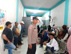 Polisi Kawal Ketat Penyaluran Dana Stimulan 637 KK Korban Banjir di Batuphat Timur