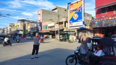 Jelang Buka Puasa, Polsek Banda Sakti Atur Lalu Lintas di Titik Rawan Kemacetan
