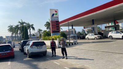 Antisipasi Panic Buying, Polisi Tertibkan Pengisian BBM di SPBU Banda Sakti