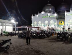 Polisi Amankan Salat Tarawih di Masjid Al-Ikhlas Batuphat Timur, Jamaah Ibadah Lebih Khusyuk