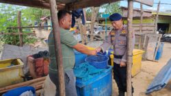 Patroli Dialogis Sat Pol Airud Polres Lhokseumawe di Pusong Lama, Imbau Nelayan Utamakan Keselamatan