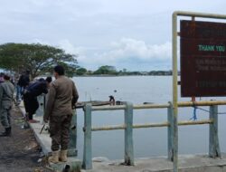 Sat Binmas Polres Lhokseumawe Sosialisasikan Normalisasi Waduk Pusong, Ajak Warga Tertibkan Keramba