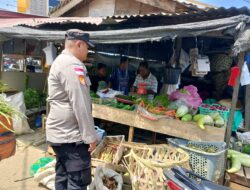 Patroli Pasar, Polsek Samudera Cegah Guantibmas dan Sampaikan Imbauan Kamtibmas kepada Warga