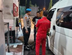 Patroli Sambangi SPBU, Polsek Muara Dua Imbau Warga Jaga Kamtibmas