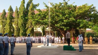 Kapolsek Banda Sakti Jadi Pembina Upacara di SMAN 2 Lhokseumawe, Sosialisasikan Bahaya Tawuran, Balap Liar dan Narkoba