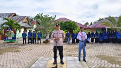 Kapolsek Blang Mangat Jadi Pembina Upacara di SMAN 6 Lhokseumawe, Tanamkan Disiplin dan Kepedulian Sosial